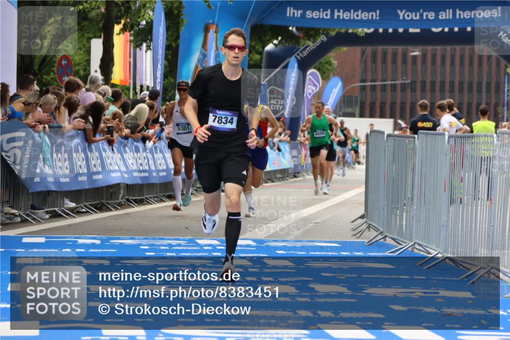 29.06.2025 - hella hamburg halbmarathon Strokosch-Dieckow http://msf.ph/oto/8383451 29.06.2025 10:23:36 Ziel 5301, 7834, 9151, 16169 meine-sportfotos.de
