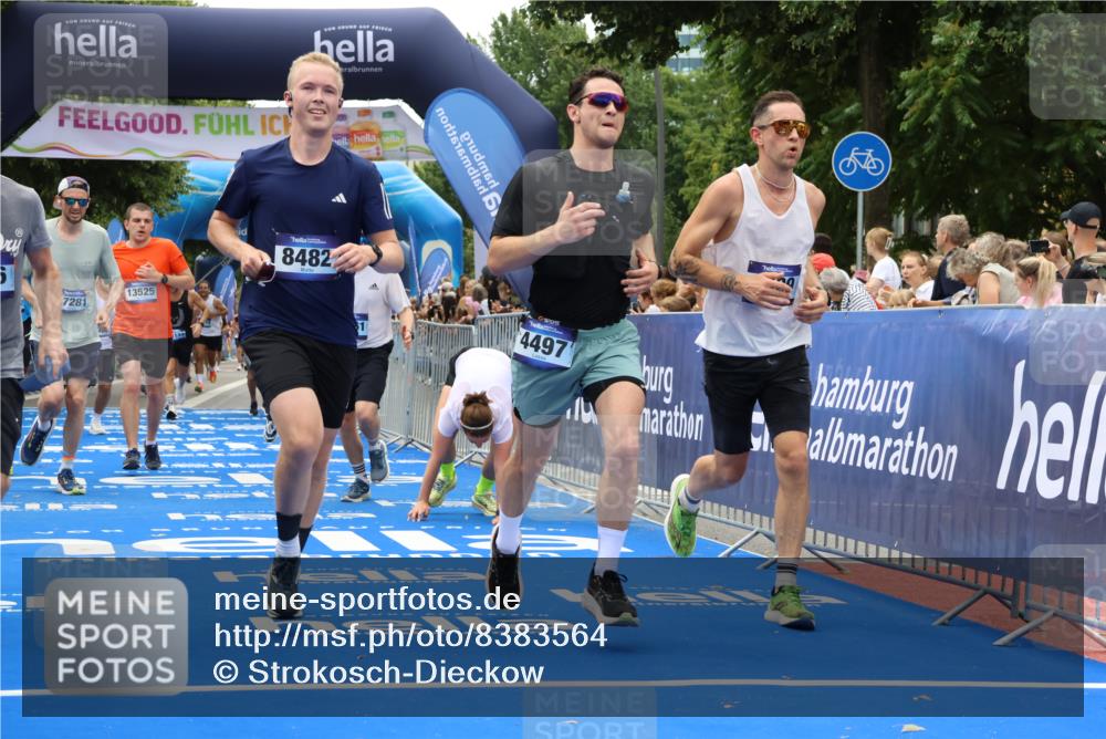 29.06.2025 - hella hamburg halbmarathon Strokosch-Dieckow http://msf.ph/oto/8383564 29.06.2025 10:46:31 Ziel 1920, 2222, 2842, 4237, 4497, 5459, 6421, 6978, 8482, 8981, 9051, 9232, 9386, 9529, 9786, 12891, 13525, 13554, 14045, 14228, 14482, 15026, 15133, 15157, 15206, 15714, 17281, 17461, 18297, 18882, 19209 meine-sportfotos.de