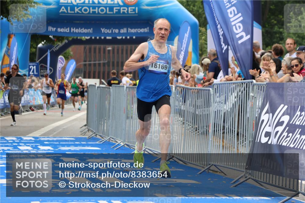 29.06.2025 - hella hamburg halbmarathon Strokosch-Dieckow http://msf.ph/oto/8383654 29.06.2025 10:23:31 Ziel 35, 52, 7834, 9385, 16169, 17771 meine-sportfotos.de