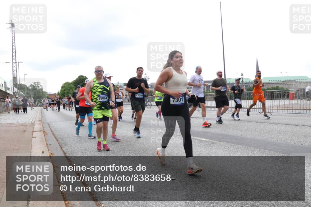 29.06.2025 - hella hamburg halbmarathon Lena Gebhardt http://msf.ph/oto/8383658 29.06.2025 10:49:39 Lombardsbrücke 318, 1558, 15064, 17089, 164, 7301, 1040, 1041, 1525, 1625, 1805, 1888, 2067, 2212, 2466, 2527, 2541, 2668, 2862, 2927, 2997, 3070, 3183, 3232, 3383, 3943, 4403, 4525, 4527, 4589, 4769, 4809, 4870, 5076, 5106, 5463, 5552, 5694, 6191, 6694, 6989, 7301, 7305, 7339, 7366, 7650, 7679, 7931, 7936, 8065, 8549, 9015, 9162, 9245, 9261, 10033, 10038, 10130, 10333, 10403, 10479, 10683, 10704, 10782, 10785, 11558, 11631, 12124, 12388, 13764, 14545, 14692 meine-sportfotos.de