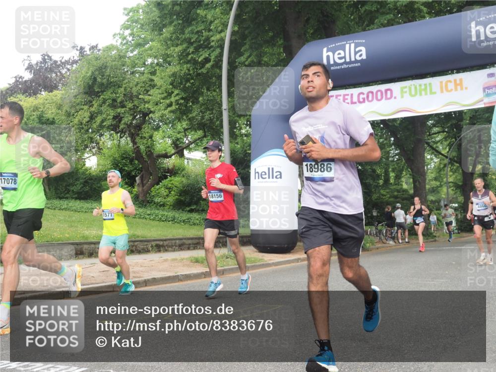 29.06.2025 - hella hamburg halbmarathon KatJ http://msf.ph/oto/8383676 29.06.2025 10:25:33 Zwischen KM18-KM19 1411, 1571, 4860, 5315, 5961, 8362 meine-sportfotos.de