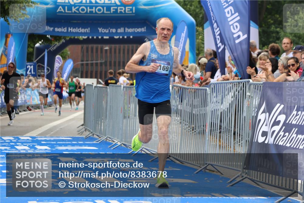 29.06.2025 - hella hamburg halbmarathon Strokosch-Dieckow http://msf.ph/oto/8383678 29.06.2025 10:23:31 Ziel 35, 52, 7834, 9385, 16169, 17771 meine-sportfotos.de