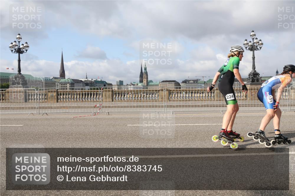 29.06.2025 - hella hamburg halbmarathon Lena Gebhardt http://msf.ph/oto/8383745 29.06.2025 08:52:27 Lombardsbrücke 224 meine-sportfotos.de
