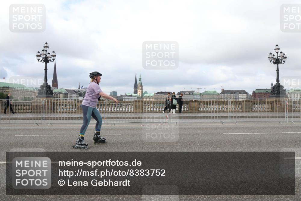 29.06.2025 - hella hamburg halbmarathon Lena Gebhardt http://msf.ph/oto/8383752 29.06.2025 09:15:25 Lombardsbrücke  meine-sportfotos.de
