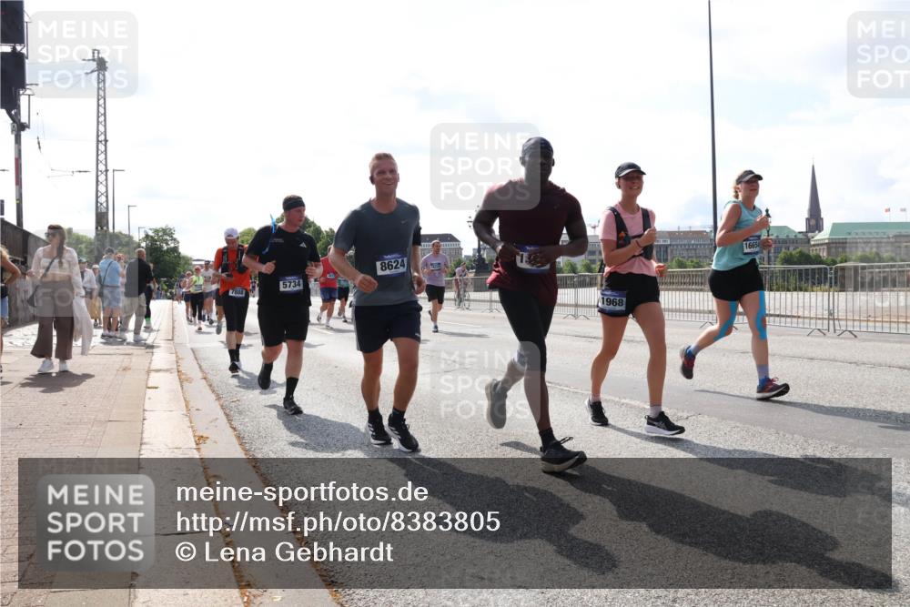 29.06.2025 - hella hamburg halbmarathon Lena Gebhardt http://msf.ph/oto/8383805 29.06.2025 10:02:52 Lombardsbrücke 7888, 5734, 8624, 1968, 16654, 1128, 1414, 1482, 1702, 1733, 2685, 2712, 2780, 2782, 2810, 2819, 3225, 3572, 3630, 3780, 3919, 3976, 4066, 4204, 4613, 4665, 4904, 5734, 6208, 6217, 6708, 6752, 6815, 6860, 6997, 7049, 7210, 7211, 7323, 7869, 7888, 8003, 8364, 8481, 8483, 8614, 8624, 8662, 8749, 9006, 9131, 9439, 9554, 9986, 10128, 10295, 10539, 11191, 11250, 11515, 11670, 11702, 11782, 11935, 11968, 12169, 12422, 12908, 13664, 13874, 14224 meine-sportfotos.de