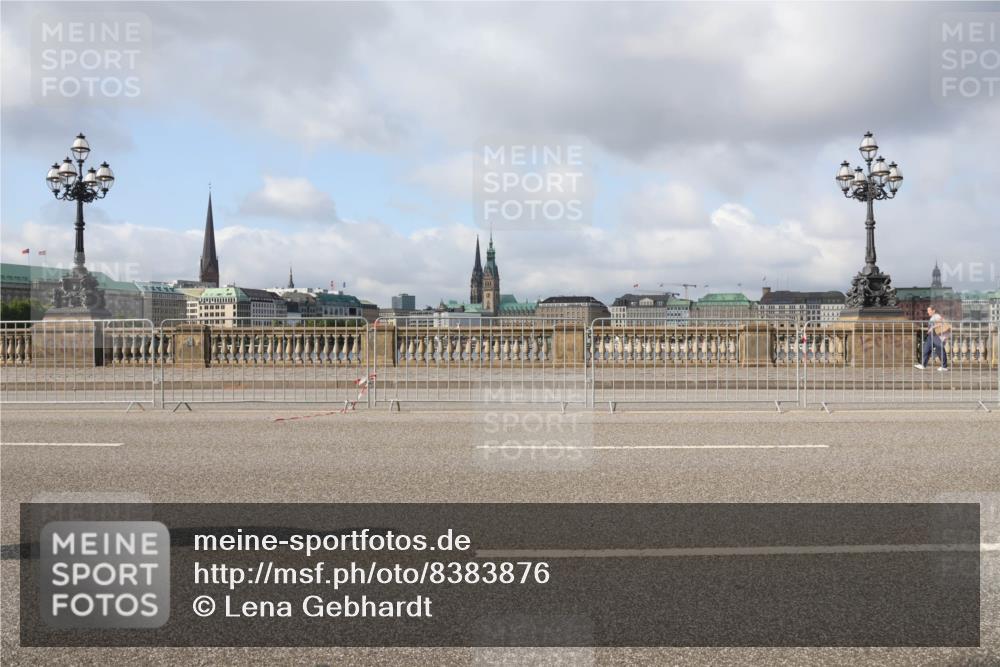 29.06.2025 - hella hamburg halbmarathon Lena Gebhardt http://msf.ph/oto/8383876 29.06.2025 08:52:40 Lombardsbrücke  meine-sportfotos.de