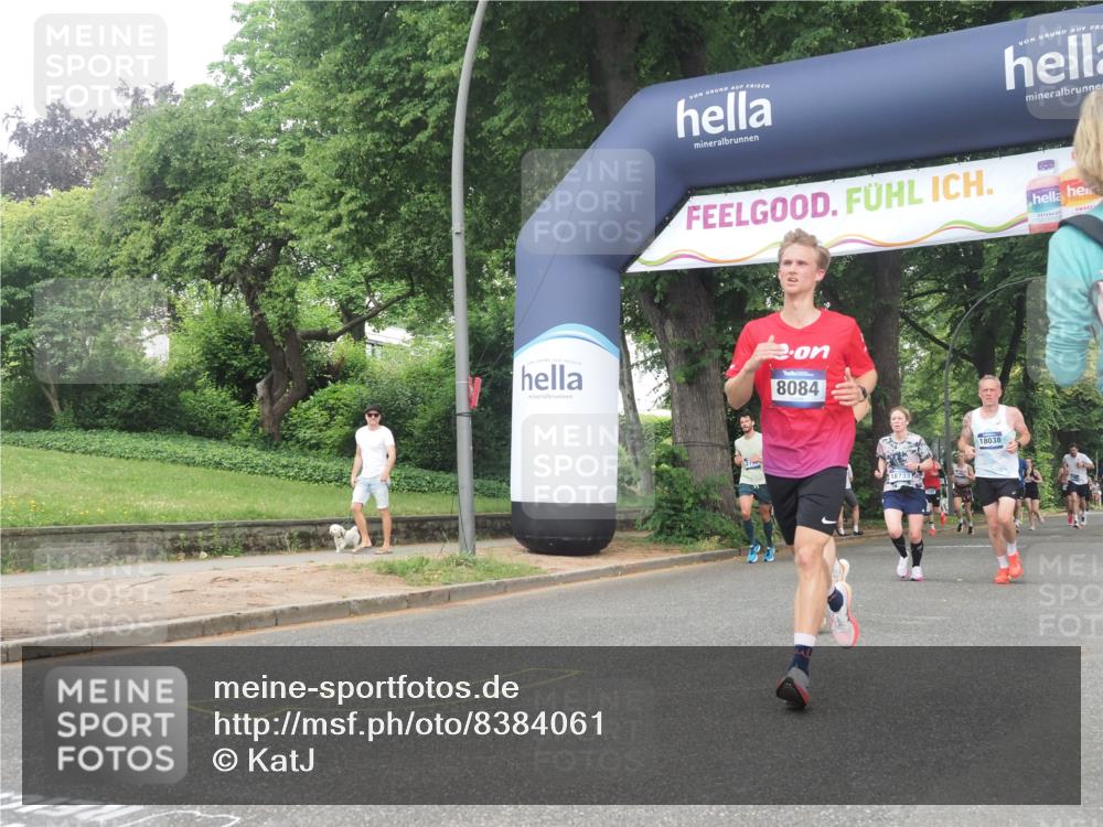 29.06.2025 - hella hamburg halbmarathon KatJ http://msf.ph/oto/8384061 29.06.2025 10:25:37 Zwischen KM18-KM19 1411, 1571, 4860, 8084, 8362 meine-sportfotos.de