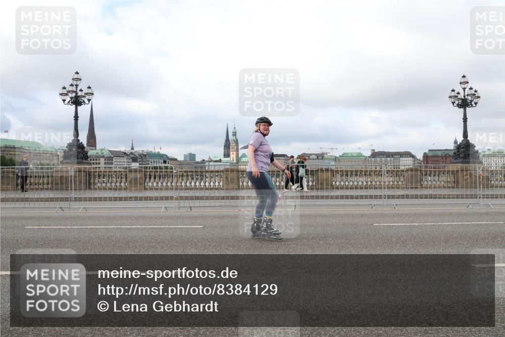 29.06.2025 - hella hamburg halbmarathon Lena Gebhardt http://msf.ph/oto/8384129 29.06.2025 09:15:25 Lombardsbrücke  meine-sportfotos.de
