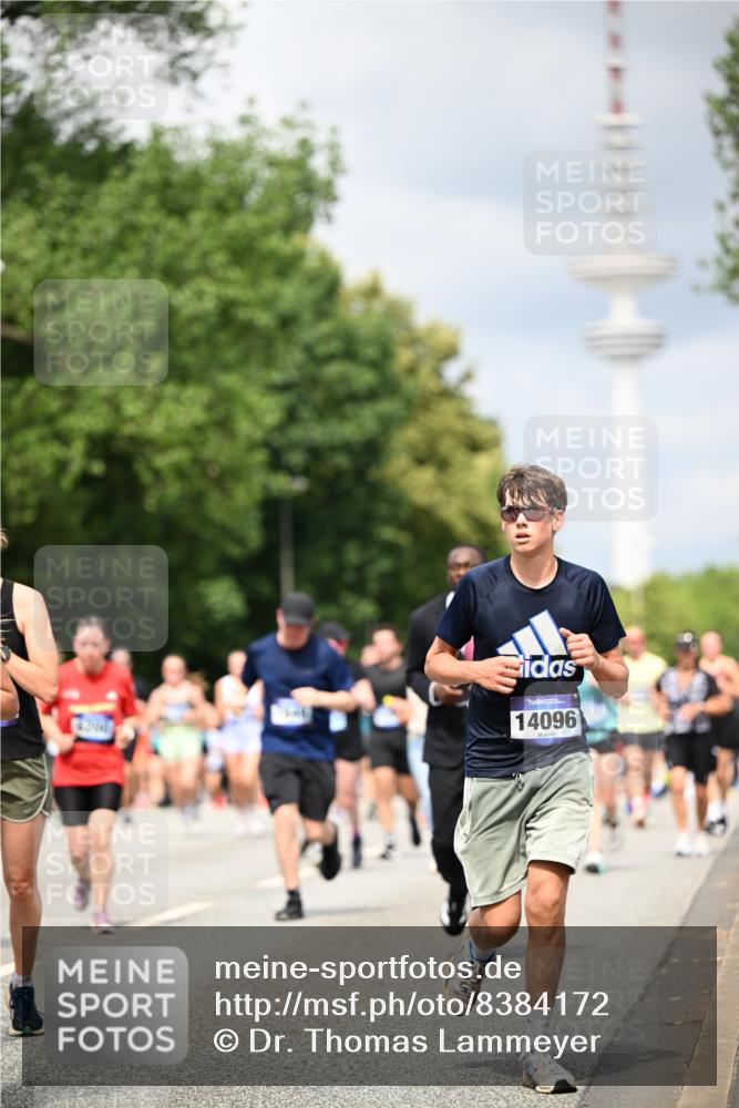 29.06.2025 - hella hamburg halbmarathon Dr. Thomas Lammeyer http://msf.ph/oto/8384172 29.06.2025 10:42:50 Kennedybrücke 1457, 1596, 1721, 1791, 2113, 2151, 2486, 2693, 2786, 3094, 3095, 3242, 3323, 3338, 3716, 3841, 3927, 4139, 4155, 4259, 4260, 5085, 5089, 5155, 5161, 5300, 5713, 6199, 6200, 6695, 6696, 6751, 6930, 7117, 7118, 7119, 7165, 7371, 7552, 7561, 7692, 7849, 7914, 8583, 8615, 8635, 8747, 9004, 9424, 9500, 9689, 9699, 10584 meine-sportfotos.de