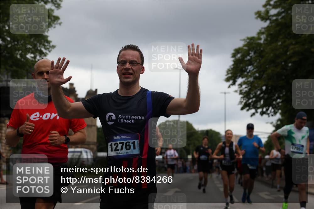 29.06.2025 - hella hamburg halbmarathon Yannick Fuchs http://msf.ph/oto/8384266 29.06.2025 10:55:08 20KM 1188, 1453, 1823, 2426, 2661, 3698, 5379, 5602, 5603, 5613, 5775, 6674, 6708, 6921, 7250, 7306, 7759, 7761, 8177, 8483, 9071, 9453, 9611, 9984, 10295, 10882, 11515, 12377, 12789, 12908, 13459, 13516, 13558, 16621, 17145, 17181, 17226, 17670, 17951, 18133, 18757, 19117, 19146, 19242 meine-sportfotos.de