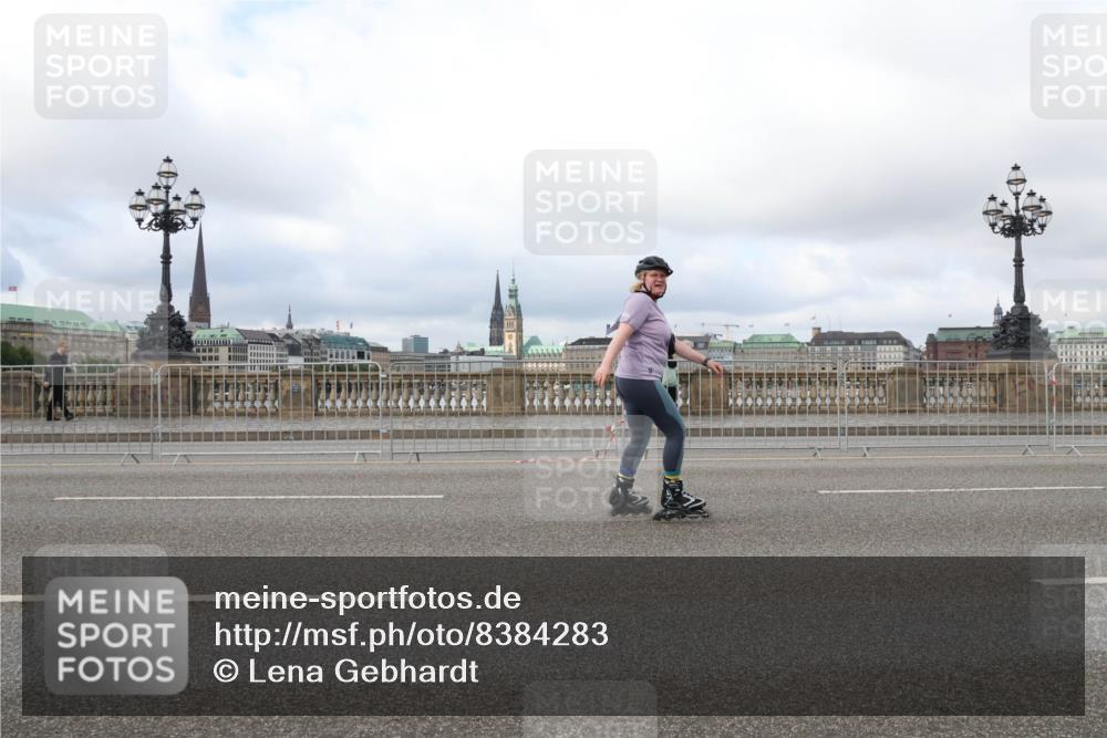 29.06.2025 - hella hamburg halbmarathon Lena Gebhardt http://msf.ph/oto/8384283 29.06.2025 09:15:25 Lombardsbrücke  meine-sportfotos.de