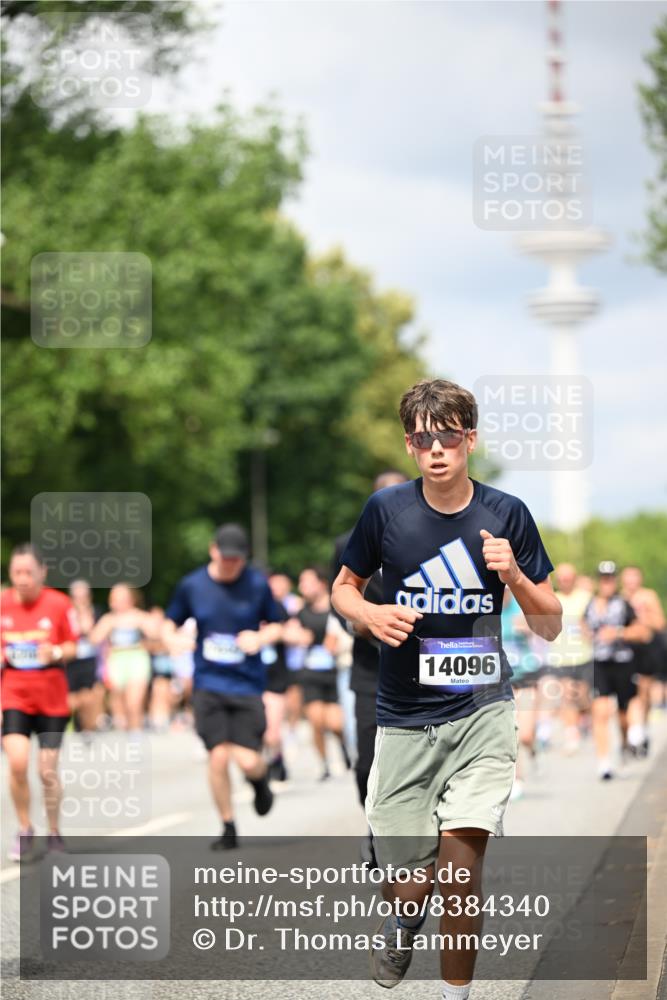 29.06.2025 - hella hamburg halbmarathon Dr. Thomas Lammeyer http://msf.ph/oto/8384340 29.06.2025 10:42:50 Kennedybrücke 1457, 1596, 1721, 1791, 2113, 2151, 2486, 2693, 2786, 3094, 3095, 3242, 3323, 3338, 3716, 3841, 3927, 4139, 4155, 4259, 4260, 5085, 5089, 5155, 5161, 5300, 5713, 6199, 6200, 6695, 6696, 6751, 6930, 7117, 7118, 7119, 7165, 7371, 7552, 7561, 7692, 7849, 7914, 8583, 8615, 8635, 8747, 9004, 9424, 9500, 9689, 9699, 10584 meine-sportfotos.de