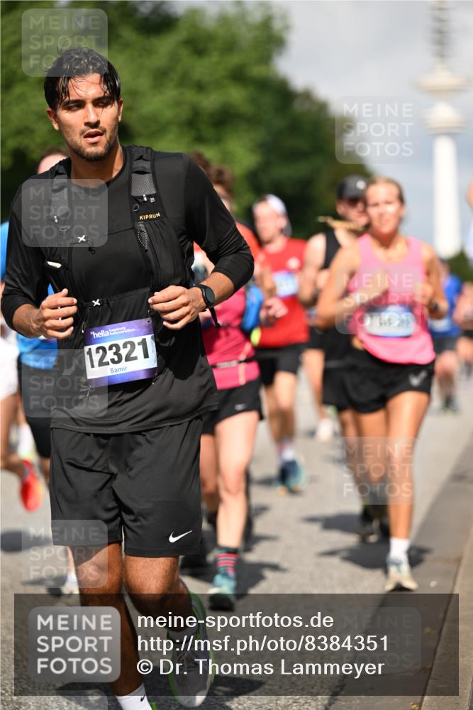 29.06.2025 - hella hamburg halbmarathon Dr. Thomas Lammeyer http://msf.ph/oto/8384351 29.06.2025 09:59:19 Kennedybrücke 1151, 1200, 1461, 1630, 1683, 1689, 1696, 1706, 1884, 2207, 2706, 2708, 3213, 3435, 3654, 3692, 3985, 4088, 4121, 4189, 4324, 4345, 4601, 4847, 4890, 5102, 5421, 5459, 5638, 5915, 6009, 6027, 6054, 6421, 6532, 6691, 6938, 7052, 7056, 7269, 7312, 7367, 7657, 8139, 8153, 8205, 8216, 8218, 8234, 8302, 8371, 8454, 8487, 8577, 8720, 8856, 8899, 8927, 8955, 8977, 9386, 9491, 9529, 9786, 9959, 10053, 10115, 10184, 10263, 11356 meine-sportfotos.de