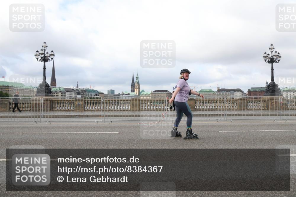 29.06.2025 - hella hamburg halbmarathon Lena Gebhardt http://msf.ph/oto/8384367 29.06.2025 09:15:25 Lombardsbrücke  meine-sportfotos.de