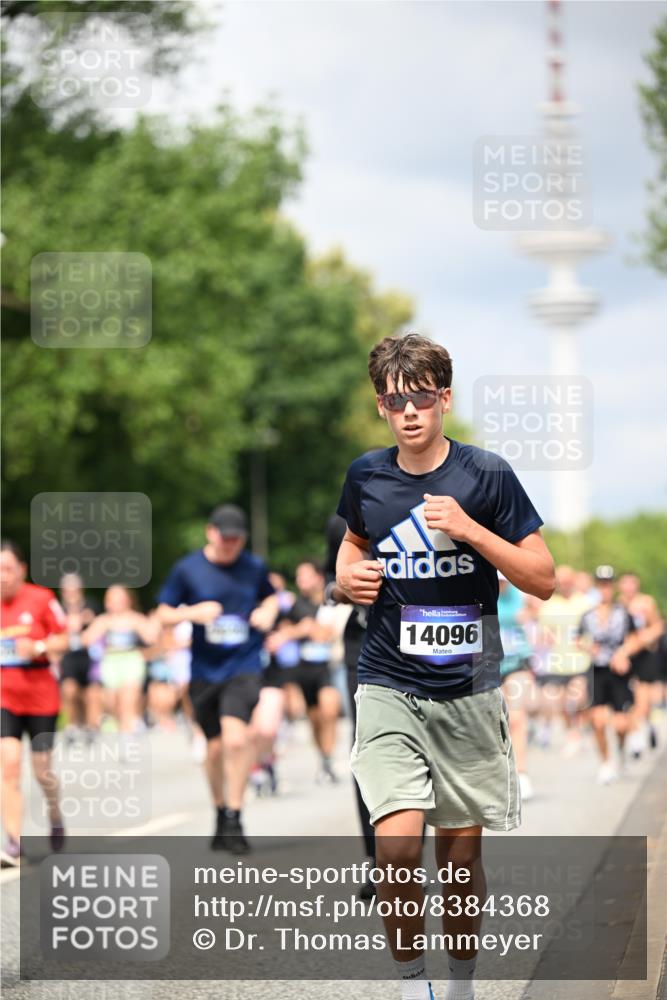 29.06.2025 - hella hamburg halbmarathon Dr. Thomas Lammeyer http://msf.ph/oto/8384368 29.06.2025 10:42:50 Kennedybrücke 1457, 1596, 1721, 1791, 2113, 2151, 2486, 2693, 2786, 3094, 3095, 3242, 3323, 3338, 3716, 3841, 3927, 4139, 4155, 4259, 4260, 5085, 5089, 5155, 5161, 5300, 5713, 6199, 6200, 6695, 6696, 6751, 6930, 7117, 7118, 7119, 7165, 7371, 7552, 7561, 7692, 7849, 7914, 8583, 8615, 8635, 8747, 9004, 9424, 9500, 9689, 9699, 10584 meine-sportfotos.de
