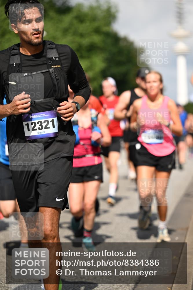 29.06.2025 - hella hamburg halbmarathon Dr. Thomas Lammeyer http://msf.ph/oto/8384386 29.06.2025 09:59:19 Kennedybrücke 1151, 1200, 1461, 1630, 1683, 1689, 1696, 1706, 1884, 2207, 2706, 2708, 3213, 3435, 3654, 3692, 3985, 4088, 4121, 4189, 4324, 4345, 4601, 4847, 4890, 5102, 5421, 5459, 5638, 5915, 6009, 6027, 6054, 6421, 6532, 6691, 6938, 7052, 7056, 7269, 7312, 7367, 7657, 8139, 8153, 8205, 8216, 8218, 8234, 8302, 8371, 8454, 8487, 8577, 8720, 8856, 8899, 8927, 8955, 8977, 9386, 9491, 9529, 9786, 9959, 10053, 10115, 10184, 10263, 11356 meine-sportfotos.de