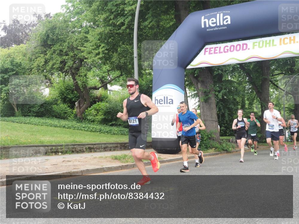 29.06.2025 - hella hamburg halbmarathon KatJ http://msf.ph/oto/8384432 29.06.2025 10:25:42 Zwischen KM18-KM19 2196, 3790, 8084 meine-sportfotos.de
