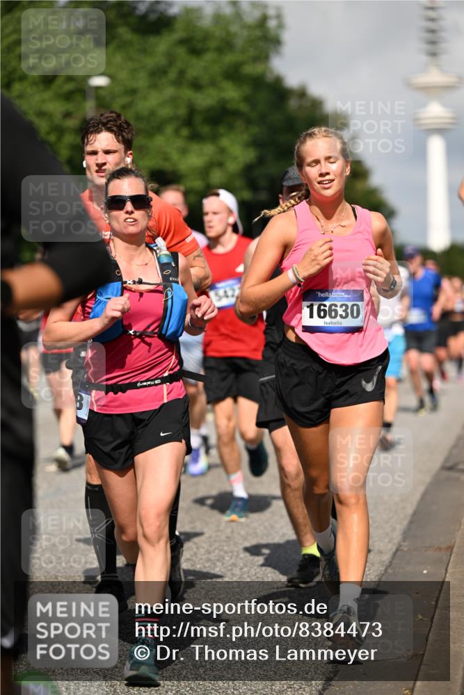 29.06.2025 - hella hamburg halbmarathon Dr. Thomas Lammeyer http://msf.ph/oto/8384473 29.06.2025 09:59:20 Kennedybrücke 1151, 1200, 1461, 1630, 1683, 1689, 1696, 1706, 1884, 2207, 2706, 2708, 3213, 3435, 3654, 3692, 3985, 4033, 4088, 4121, 4189, 4324, 4345, 4601, 4847, 4890, 5102, 5421, 5459, 5915, 6009, 6027, 6054, 6421, 6532, 6691, 6938, 7052, 7056, 7269, 7312, 7332, 7367, 7657, 8139, 8153, 8205, 8216, 8218, 8234, 8302, 8371, 8454, 8487, 8577, 8720, 8856, 8899, 8927, 8955, 8977, 9386, 9491, 9529, 9786, 9934, 9959, 10115, 10184, 10263, 11356 meine-sportfotos.de