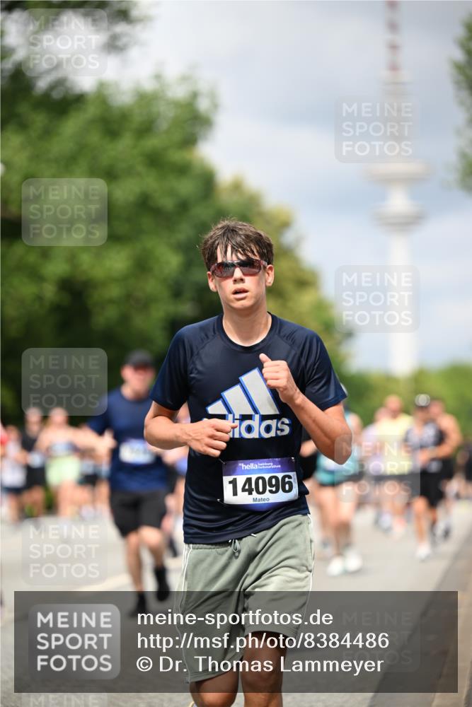 29.06.2025 - hella hamburg halbmarathon Dr. Thomas Lammeyer http://msf.ph/oto/8384486 29.06.2025 10:42:51 Kennedybrücke 1457, 1596, 1721, 2113, 2151, 2486, 2693, 2786, 3094, 3095, 3242, 3323, 3338, 3841, 3927, 4139, 4155, 4259, 4260, 5085, 5089, 5155, 5161, 5300, 6199, 6200, 6695, 6696, 6751, 7117, 7118, 7119, 7165, 7371, 7552, 7561, 7692, 7849, 7914, 8583, 8635, 8747, 9004, 9424, 9500, 9689, 9699, 10584 meine-sportfotos.de