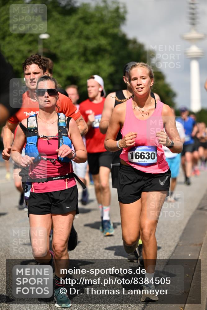 29.06.2025 - hella hamburg halbmarathon Dr. Thomas Lammeyer http://msf.ph/oto/8384505 29.06.2025 09:59:20 Kennedybrücke 1151, 1200, 1461, 1630, 1683, 1689, 1696, 1706, 1884, 2207, 2706, 2708, 3213, 3435, 3654, 3692, 3985, 4033, 4088, 4121, 4189, 4324, 4345, 4601, 4847, 4890, 5102, 5421, 5459, 5915, 6009, 6027, 6054, 6421, 6532, 6691, 6938, 7052, 7056, 7269, 7312, 7332, 7367, 7657, 8139, 8153, 8205, 8216, 8218, 8234, 8302, 8371, 8454, 8487, 8577, 8720, 8856, 8899, 8927, 8955, 8977, 9386, 9491, 9529, 9786, 9934, 9959, 10115, 10184, 10263, 11356 meine-sportfotos.de