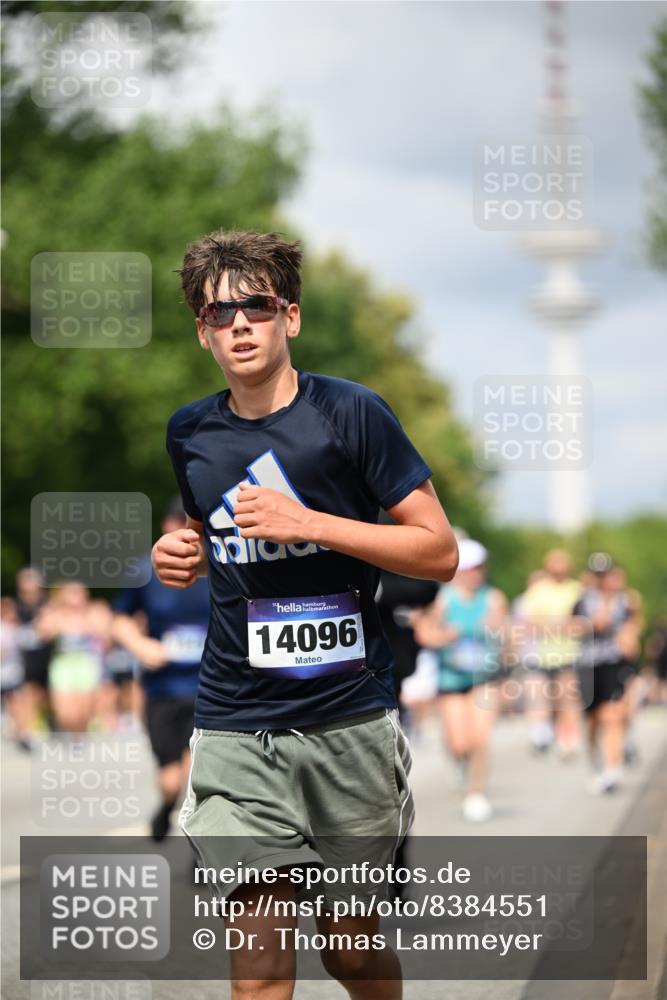 29.06.2025 - hella hamburg halbmarathon Dr. Thomas Lammeyer http://msf.ph/oto/8384551 29.06.2025 10:42:51 Kennedybrücke 1457, 1596, 1721, 2113, 2151, 2486, 2693, 2786, 3094, 3095, 3242, 3323, 3338, 3841, 3927, 4139, 4155, 4259, 4260, 5085, 5089, 5155, 5161, 5300, 6199, 6200, 6695, 6696, 6751, 7117, 7118, 7119, 7165, 7371, 7552, 7561, 7692, 7849, 7914, 8583, 8635, 8747, 9004, 9424, 9500, 9689, 9699, 10584 meine-sportfotos.de