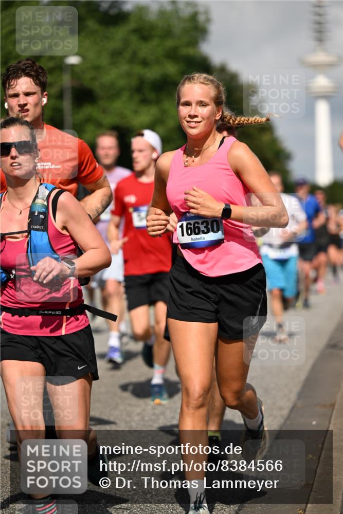 29.06.2025 - hella hamburg halbmarathon Dr. Thomas Lammeyer http://msf.ph/oto/8384566 29.06.2025 09:59:20 Kennedybrücke 1151, 1200, 1461, 1630, 1683, 1689, 1696, 1706, 1884, 2207, 2706, 2708, 3213, 3435, 3654, 3692, 3985, 4033, 4088, 4121, 4189, 4324, 4345, 4601, 4847, 4890, 5102, 5421, 5459, 5915, 6009, 6027, 6054, 6421, 6532, 6691, 6938, 7052, 7056, 7269, 7312, 7332, 7367, 7657, 8139, 8153, 8205, 8216, 8218, 8234, 8302, 8371, 8454, 8487, 8577, 8720, 8856, 8899, 8927, 8955, 8977, 9386, 9491, 9529, 9786, 9934, 9959, 10115, 10184, 10263, 11356 meine-sportfotos.de