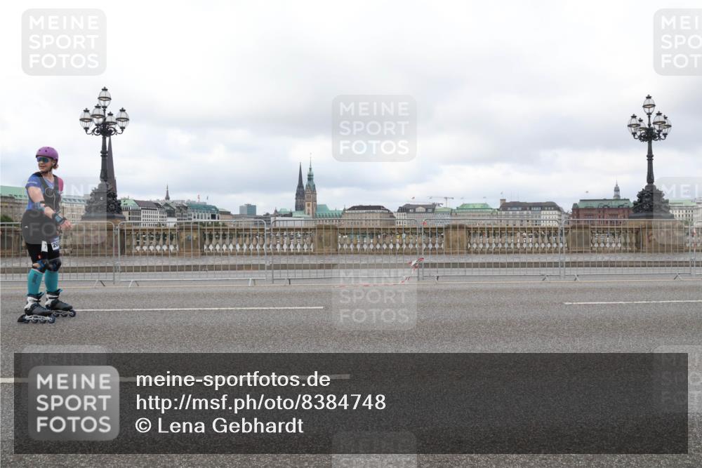 29.06.2025 - hella hamburg halbmarathon Lena Gebhardt http://msf.ph/oto/8384748 29.06.2025 09:17:34 Lombardsbrücke  meine-sportfotos.de