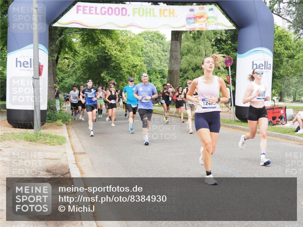 29.06.2025 - hella hamburg halbmarathon MichiJ http://msf.ph/oto/8384930 29.06.2025 10:47:14 Zwischen KM18-KM19 5272, 8003, 12422, 13583, 14902, 14965, 17145, 18133, 18551 meine-sportfotos.de