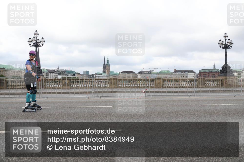29.06.2025 - hella hamburg halbmarathon Lena Gebhardt http://msf.ph/oto/8384949 29.06.2025 09:17:34 Lombardsbrücke 20 meine-sportfotos.de