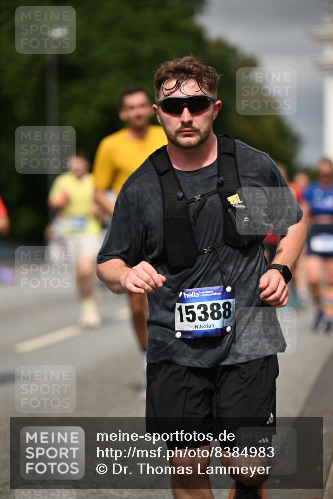 29.06.2025 - hella hamburg halbmarathon Dr. Thomas Lammeyer http://msf.ph/oto/8384983 29.06.2025 10:20:19 Kennedybrücke 1212, 1244, 1308, 1599, 2071, 2165, 2436, 2601, 2803, 3156, 3176, 3484, 3648, 4478, 4583, 4637, 6024, 6742, 6935, 7158, 7753, 7792, 8057, 8169, 8274, 8295, 8554, 8597, 8645, 8707, 8847, 9601, 9628, 9784, 9802, 9810, 10107, 10139, 10141, 10183, 10292, 10844, 11236, 11344, 11345 meine-sportfotos.de
