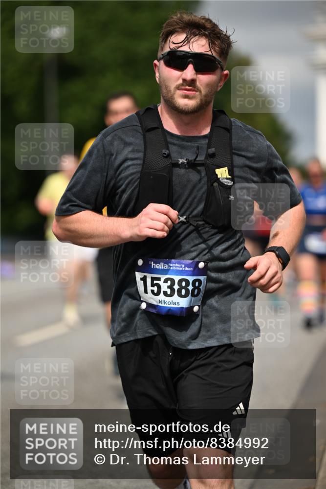 29.06.2025 - hella hamburg halbmarathon Dr. Thomas Lammeyer http://msf.ph/oto/8384992 29.06.2025 10:20:19 Kennedybrücke 1212, 1244, 1308, 1599, 2071, 2165, 2436, 2601, 2803, 3156, 3176, 3484, 3648, 4478, 4583, 4637, 6024, 6742, 6935, 7158, 7753, 7792, 8057, 8169, 8274, 8295, 8554, 8597, 8645, 8707, 8847, 9601, 9628, 9784, 9802, 9810, 10107, 10139, 10141, 10183, 10292, 10844, 11236, 11344, 11345 meine-sportfotos.de
