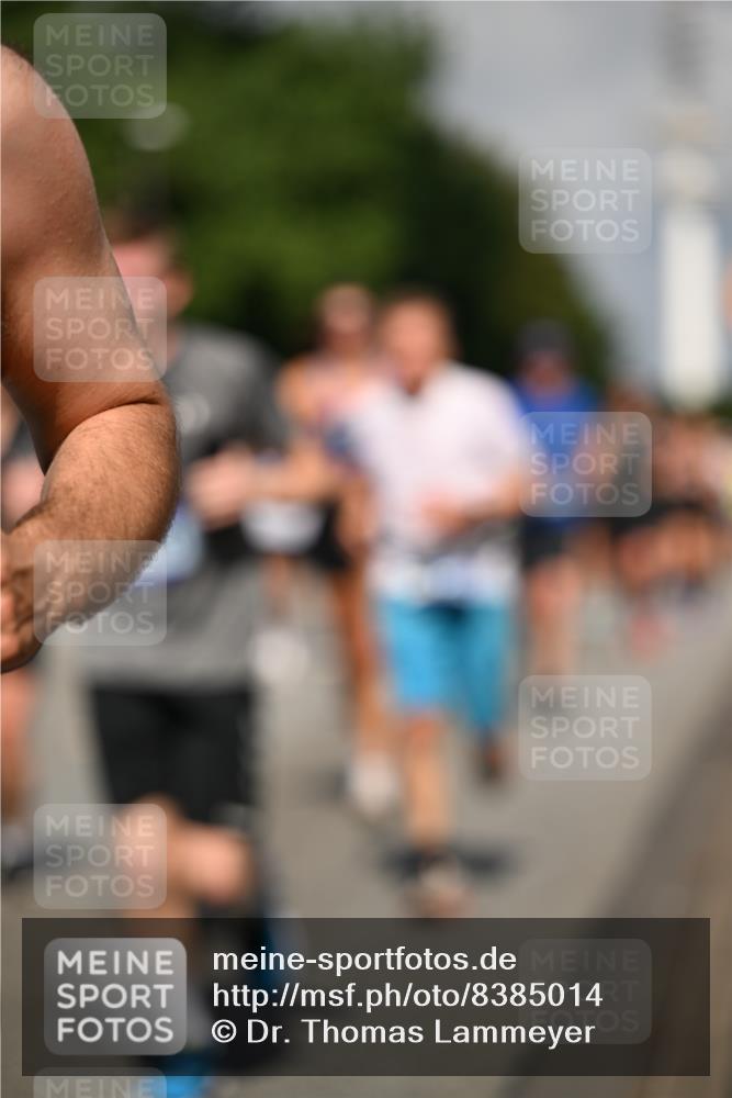 29.06.2025 - hella hamburg halbmarathon Dr. Thomas Lammeyer http://msf.ph/oto/8385014 29.06.2025 09:59:22 Kennedybrücke 1151, 1200, 1216, 1461, 1630, 1683, 1689, 1696, 1706, 1884, 2207, 2706, 2708, 3213, 3654, 3692, 3985, 4033, 4088, 4121, 4127, 4189, 4324, 4345, 4601, 4847, 4890, 4938, 5421, 5459, 5915, 6009, 6054, 6421, 6481, 6532, 6691, 6938, 7052, 7056, 7269, 7312, 7332, 7367, 7657, 8139, 8153, 8205, 8216, 8234, 8302, 8454, 8487, 8577, 8720, 8856, 8899, 8927, 8955, 8977, 9386, 9491, 9529, 9551, 9786, 9934, 9959, 10115, 10184, 10263, 10811, 11356 meine-sportfotos.de