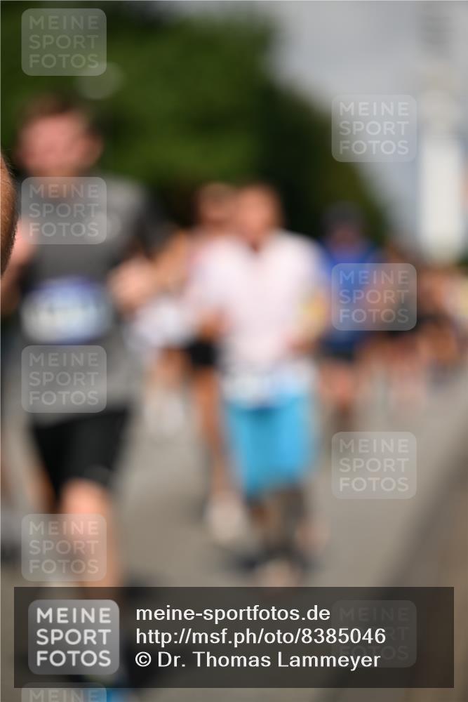 29.06.2025 - hella hamburg halbmarathon Dr. Thomas Lammeyer http://msf.ph/oto/8385046 29.06.2025 09:59:22 Kennedybrücke 1151, 1200, 1216, 1461, 1630, 1683, 1689, 1696, 1706, 1884, 2207, 2706, 2708, 3213, 3654, 3692, 3985, 4033, 4088, 4121, 4127, 4189, 4324, 4345, 4601, 4847, 4890, 4938, 5421, 5459, 5915, 6009, 6054, 6421, 6481, 6532, 6691, 6938, 7052, 7056, 7269, 7312, 7332, 7367, 7657, 8139, 8153, 8205, 8216, 8234, 8302, 8454, 8487, 8577, 8720, 8856, 8899, 8927, 8955, 8977, 9386, 9491, 9529, 9551, 9786, 9934, 9959, 10115, 10184, 10263, 10811, 11356 meine-sportfotos.de