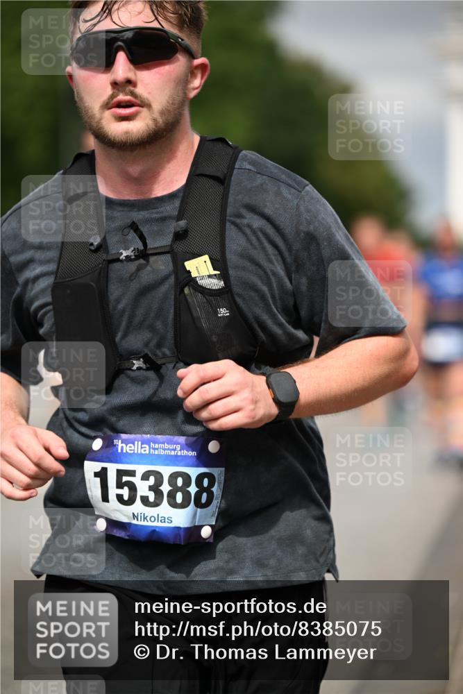 29.06.2025 - hella hamburg halbmarathon Dr. Thomas Lammeyer http://msf.ph/oto/8385075 29.06.2025 10:20:20 Kennedybrücke 1212, 1244, 1308, 1599, 2071, 2165, 2436, 2601, 2803, 3030, 3134, 3156, 3176, 3484, 3648, 4478, 4583, 4637, 6024, 6742, 6935, 7158, 7753, 7792, 8057, 8169, 8274, 8295, 8554, 8597, 8645, 8707, 8847, 9601, 9628, 9784, 9802, 9810, 10107, 10139, 10141, 10183, 10292, 10844, 11236, 11344, 11345 meine-sportfotos.de