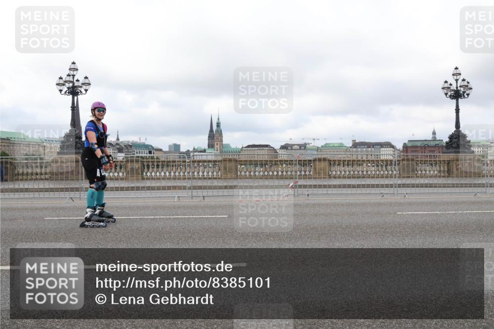 29.06.2025 - hella hamburg halbmarathon Lena Gebhardt http://msf.ph/oto/8385101 29.06.2025 09:17:34 Lombardsbrücke  meine-sportfotos.de