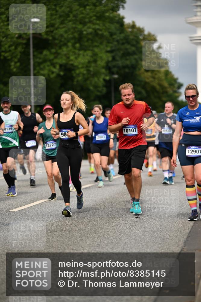 29.06.2025 - hella hamburg halbmarathon Dr. Thomas Lammeyer http://msf.ph/oto/8385145 29.06.2025 10:20:21 Kennedybrücke 1212, 1244, 1599, 2071, 2165, 2436, 2803, 3030, 3134, 3156, 3176, 3484, 3648, 4478, 4583, 4637, 6024, 6742, 6935, 7158, 7753, 7792, 8057, 8169, 8274, 8295, 8554, 8597, 8645, 8707, 8847, 9601, 9628, 9784, 9802, 9810, 10107, 10139, 10141, 10183, 10292, 10575, 10844, 11236, 11344, 11345 meine-sportfotos.de