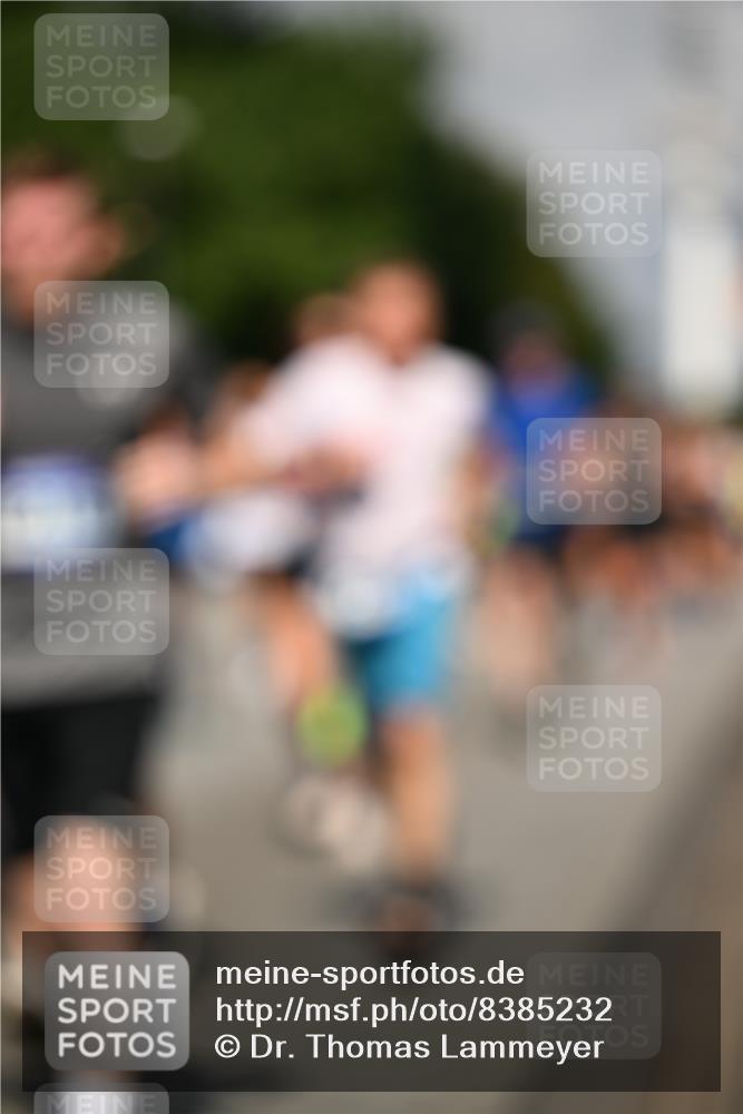 29.06.2025 - hella hamburg halbmarathon Dr. Thomas Lammeyer http://msf.ph/oto/8385232 29.06.2025 09:59:22 Kennedybrücke 1151, 1200, 1216, 1461, 1630, 1683, 1689, 1696, 1706, 1884, 2207, 2706, 2708, 3213, 3654, 3692, 3985, 4033, 4088, 4121, 4127, 4189, 4324, 4345, 4601, 4847, 4890, 4938, 5421, 5459, 5915, 6009, 6054, 6421, 6481, 6532, 6691, 6938, 7052, 7056, 7269, 7312, 7332, 7367, 7657, 8139, 8153, 8205, 8216, 8234, 8302, 8454, 8487, 8577, 8720, 8856, 8899, 8927, 8955, 8977, 9386, 9491, 9529, 9551, 9786, 9934, 9959, 10115, 10184, 10263, 10811, 11356 meine-sportfotos.de