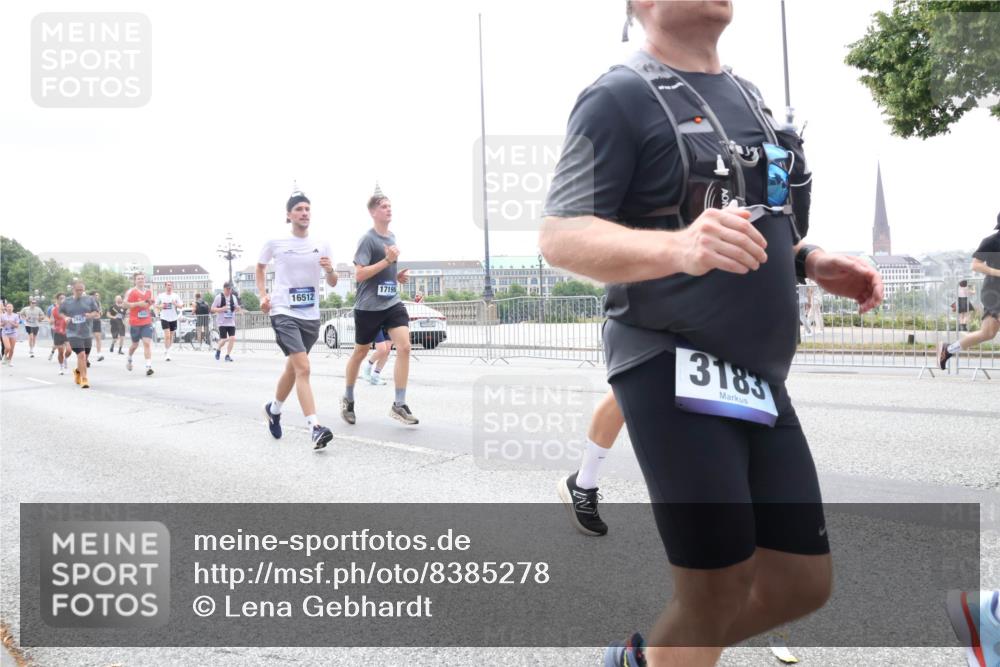 29.06.2025 - hella hamburg halbmarathon Lena Gebhardt http://msf.ph/oto/8385278 29.06.2025 10:49:43 Lombardsbrücke 17196, 16512, 3183, 1040, 1041, 1487, 1511, 1525, 1625, 1805, 1888, 2067, 2212, 2466, 2527, 2541, 2668, 2862, 2927, 2997, 3070, 3183, 3232, 3383, 3943, 4525, 4527, 4589, 4769, 4809, 4870, 5076, 5106, 5463, 5552, 5694, 5749, 5751, 6191, 6694, 6989, 7301, 7305, 7339, 7366, 7650, 7679, 7936, 8065, 8549, 9015, 9162, 9245, 9261, 10033, 10130, 10333, 10403, 10479, 10683, 10704, 11558, 11631, 12124, 12388, 13309, 13764, 14545, 14692 meine-sportfotos.de
