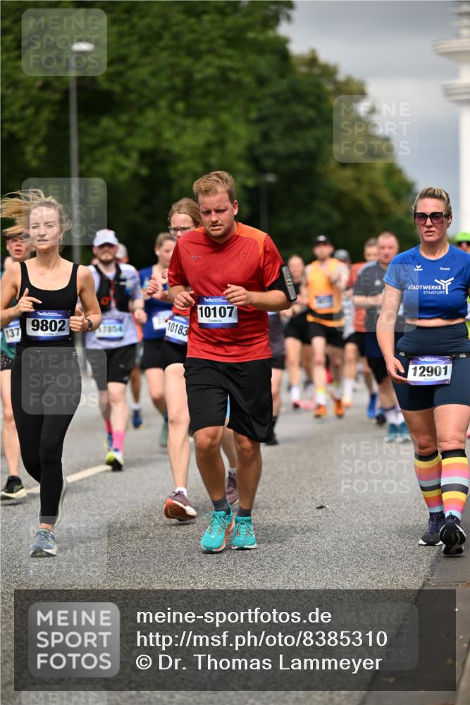 29.06.2025 - hella hamburg halbmarathon Dr. Thomas Lammeyer http://msf.ph/oto/8385310 29.06.2025 10:20:23 Kennedybrücke 1212, 1244, 1599, 2071, 2165, 2436, 2803, 2912, 3030, 3134, 3156, 3176, 3484, 3648, 3687, 4478, 4583, 4637, 6024, 6742, 6935, 7158, 7753, 7792, 8169, 8263, 8274, 8295, 8554, 8597, 8645, 8707, 8847, 9601, 9628, 9802, 9810, 10107, 10139, 10141, 10183, 10292, 10575, 10844, 11236, 11344, 11345, 11428 meine-sportfotos.de