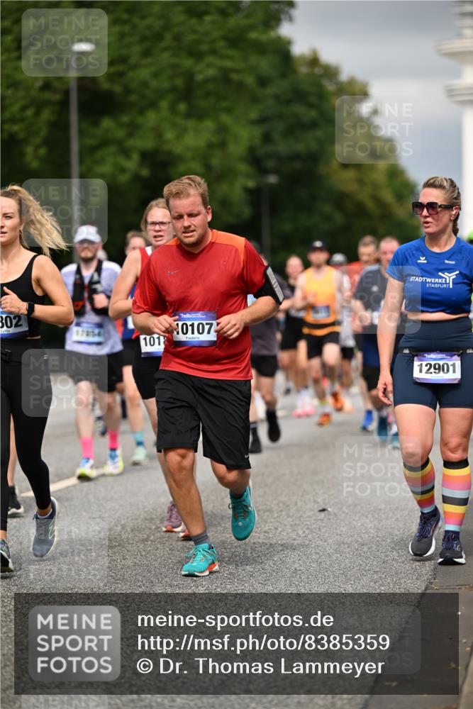 29.06.2025 - hella hamburg halbmarathon Dr. Thomas Lammeyer http://msf.ph/oto/8385359 29.06.2025 10:20:23 Kennedybrücke 1212, 1244, 1599, 2071, 2165, 2436, 2803, 2912, 3030, 3134, 3156, 3176, 3484, 3648, 3687, 4478, 4583, 4637, 6024, 6742, 6935, 7158, 7753, 7792, 8169, 8263, 8274, 8295, 8554, 8597, 8645, 8707, 8847, 9601, 9628, 9802, 9810, 10107, 10139, 10141, 10183, 10292, 10575, 10844, 11236, 11344, 11345, 11428 meine-sportfotos.de