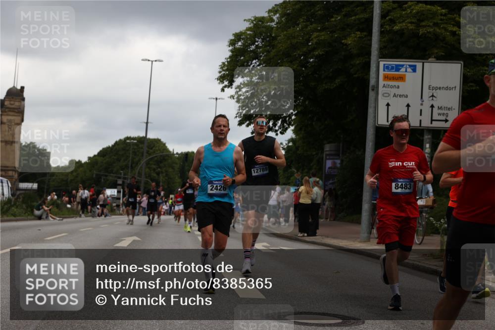 29.06.2025 - hella hamburg halbmarathon Yannick Fuchs http://msf.ph/oto/8385365 29.06.2025 10:55:14 20KM 1188, 1453, 1823, 2426, 2661, 5379, 5602, 5603, 5613, 5775, 6674, 6708, 6921, 7033, 7250, 7757, 7759, 8177, 8483, 9071, 9453, 9611, 9752, 9984, 10295, 10882, 11515, 12377, 12789, 12908, 13516, 13558, 15008, 16614, 16621, 17145, 17181, 17226, 17670, 17951, 18133 meine-sportfotos.de