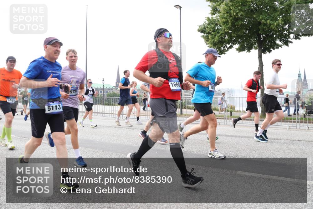 29.06.2025 - hella hamburg halbmarathon Lena Gebhardt http://msf.ph/oto/8385390 29.06.2025 10:40:29 Lombardsbrücke 6463, 5113, 975, 7105, 1668, 1018, 1018, 1037, 1075, 1291, 1323, 1691, 2019, 2042, 2109, 2173, 2206, 2254, 2515, 2572, 2762, 2763, 2866, 2888, 3121, 3237, 3293, 3295, 3306, 3432, 3515, 3607, 3808, 3810, 4044, 4173, 4271, 4411, 4471, 4612, 4756, 4906, 4972, 5059, 5113, 5263, 5351, 5352, 5702, 5877, 5901, 5975, 6076, 6097, 6163, 6229, 6278, 6280, 6363, 6463, 6548, 6673, 6750, 6866, 6876, 6890, 6920, 7108, 7174, 7675, 7850, 7956, 8053, 8054, 8307, 8378, 8391 meine-sportfotos.de