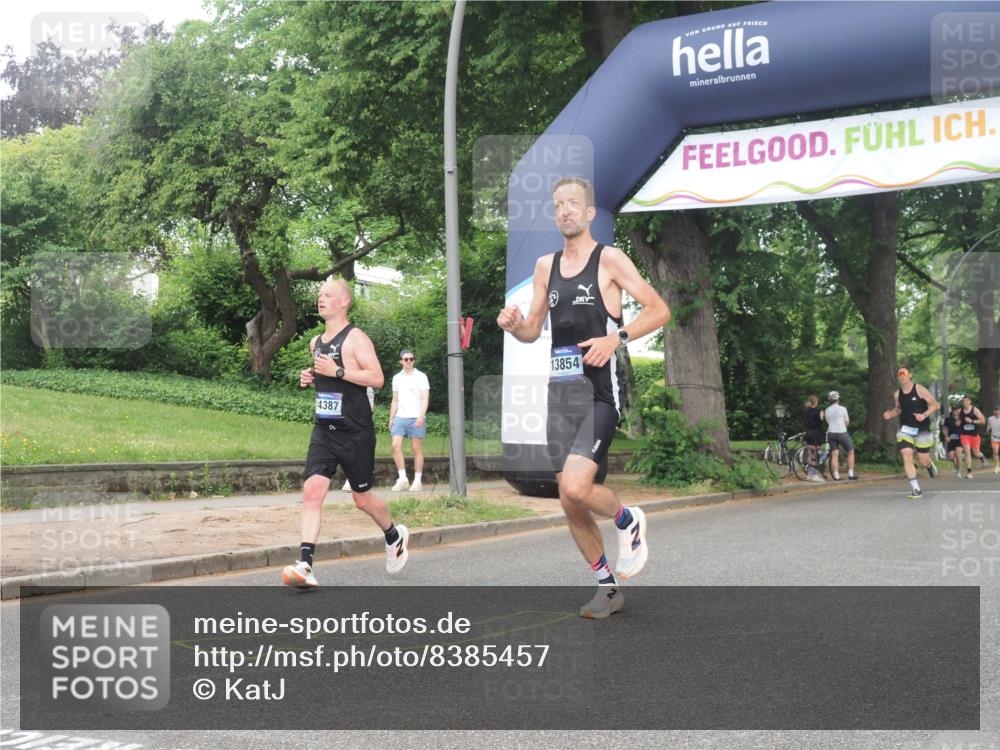 29.06.2025 - hella hamburg halbmarathon KatJ http://msf.ph/oto/8385457 29.06.2025 10:25:51 Zwischen KM18-KM19 2767, 5003, 5092, 5307, 7482 meine-sportfotos.de
