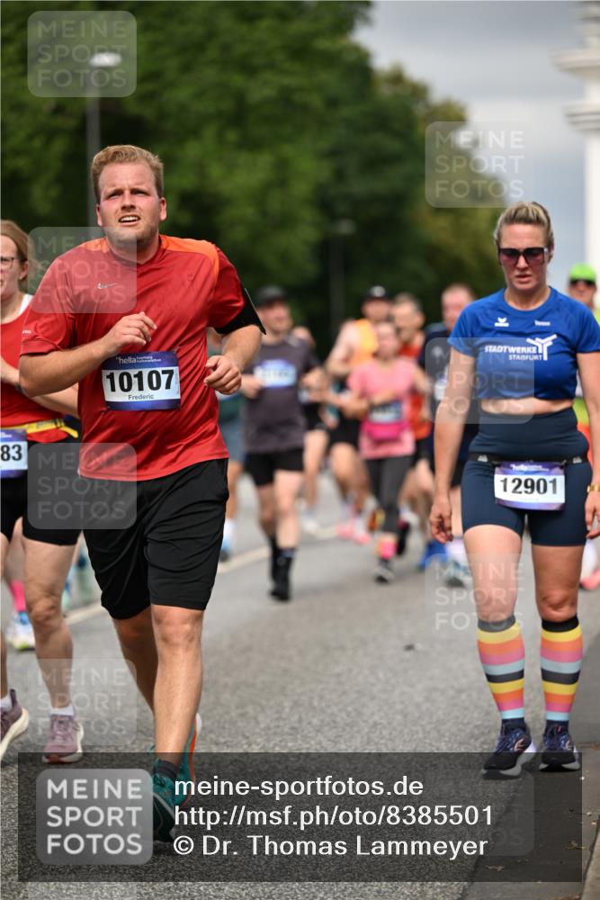 29.06.2025 - hella hamburg halbmarathon Dr. Thomas Lammeyer http://msf.ph/oto/8385501 29.06.2025 10:20:24 Kennedybrücke 1212, 1244, 1599, 2071, 2165, 2436, 2803, 2912, 3030, 3134, 3156, 3176, 3484, 3648, 3687, 4478, 4583, 4637, 6024, 6742, 6935, 7158, 7753, 7792, 8169, 8263, 8295, 8554, 8597, 8645, 8707, 8847, 9601, 9628, 9802, 9810, 9891, 10076, 10107, 10139, 10141, 10183, 10292, 10575, 10844, 11236, 11344, 11345, 11428 meine-sportfotos.de