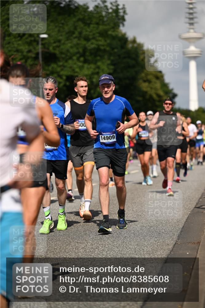 29.06.2025 - hella hamburg halbmarathon Dr. Thomas Lammeyer http://msf.ph/oto/8385608 29.06.2025 09:59:24 Kennedybrücke 1151, 1200, 1216, 1461, 1630, 1683, 1689, 1696, 1706, 2207, 2706, 2708, 3213, 3654, 3692, 3945, 3985, 4033, 4088, 4121, 4127, 4189, 4324, 4345, 4601, 4847, 4890, 4938, 5421, 5459, 5915, 6009, 6054, 6421, 6481, 6532, 6691, 6938, 7052, 7056, 7269, 7312, 7332, 7367, 7657, 8139, 8153, 8205, 8216, 8234, 8302, 8454, 8577, 8720, 8856, 8899, 8927, 8955, 8977, 9386, 9491, 9529, 9551, 9786, 9934, 9959, 10115, 10263, 10811, 11356 meine-sportfotos.de