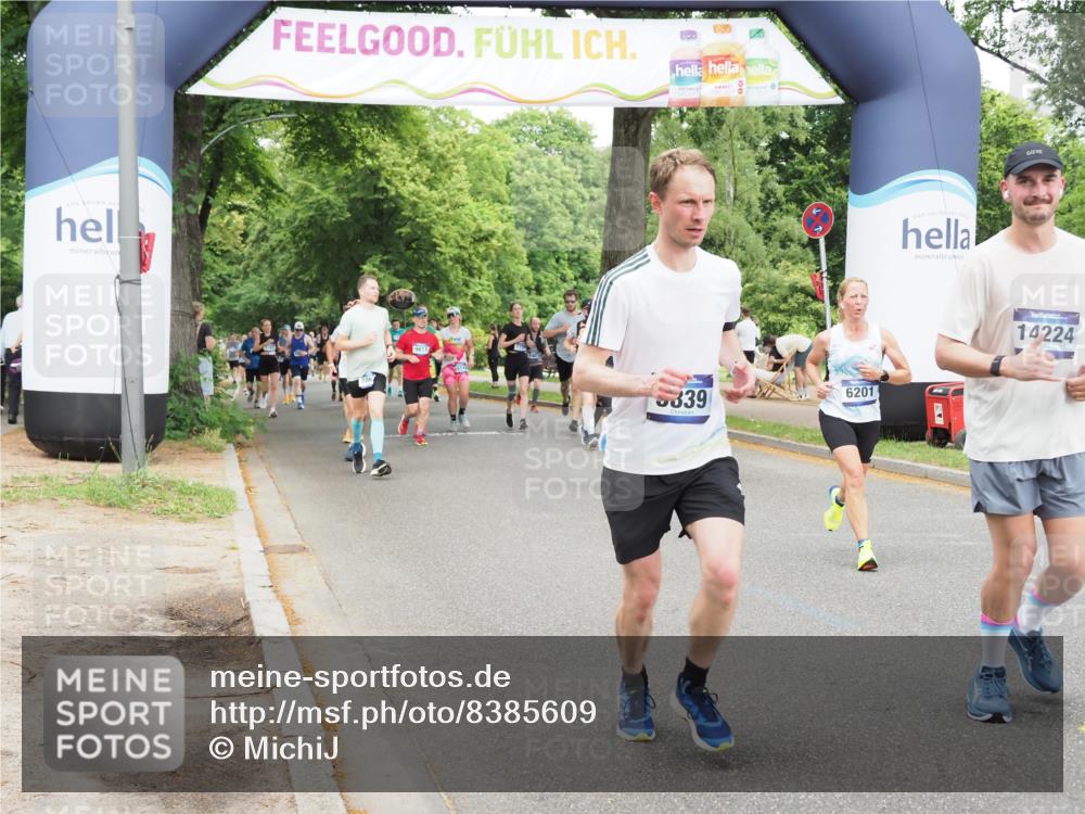 29.06.2025 - hella hamburg halbmarathon MichiJ http://msf.ph/oto/8385609 29.06.2025 10:47:23 Zwischen KM18-KM19 2978, 5775, 5839, 5885, 6201, 6309, 7761, 8290, 8662, 10576, 11114, 11753, 12491, 12862, 14224, 15785, 16915, 17630, 17952, 18029, 18266, 18757, 19159, 19166 meine-sportfotos.de