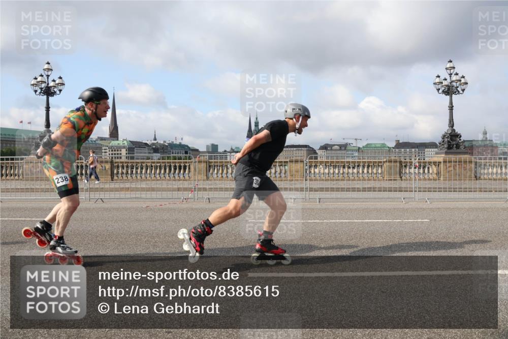 29.06.2025 - hella hamburg halbmarathon Lena Gebhardt http://msf.ph/oto/8385615 29.06.2025 08:52:54 Lombardsbrücke 238 meine-sportfotos.de