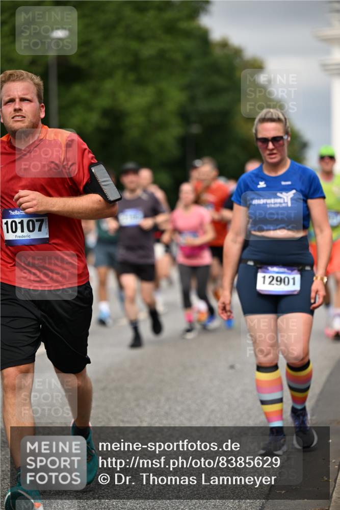 29.06.2025 - hella hamburg halbmarathon Dr. Thomas Lammeyer http://msf.ph/oto/8385629 29.06.2025 10:20:24 Kennedybrücke 1212, 1244, 1599, 2071, 2165, 2436, 2803, 2912, 3030, 3134, 3156, 3176, 3484, 3648, 3687, 4478, 4583, 4637, 6024, 6742, 6935, 7158, 7753, 7792, 8169, 8263, 8295, 8554, 8597, 8645, 8707, 8847, 9601, 9628, 9802, 9810, 9891, 10076, 10107, 10139, 10141, 10183, 10292, 10575, 10844, 11236, 11344, 11345, 11428 meine-sportfotos.de