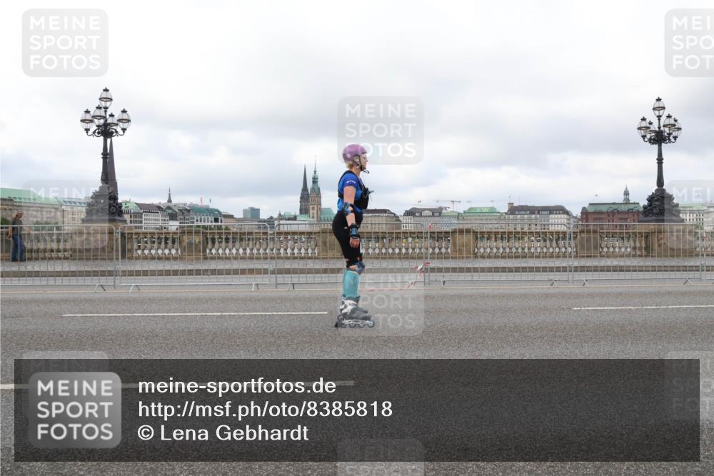 29.06.2025 - hella hamburg halbmarathon Lena Gebhardt http://msf.ph/oto/8385818 29.06.2025 09:17:35 Lombardsbrücke  meine-sportfotos.de