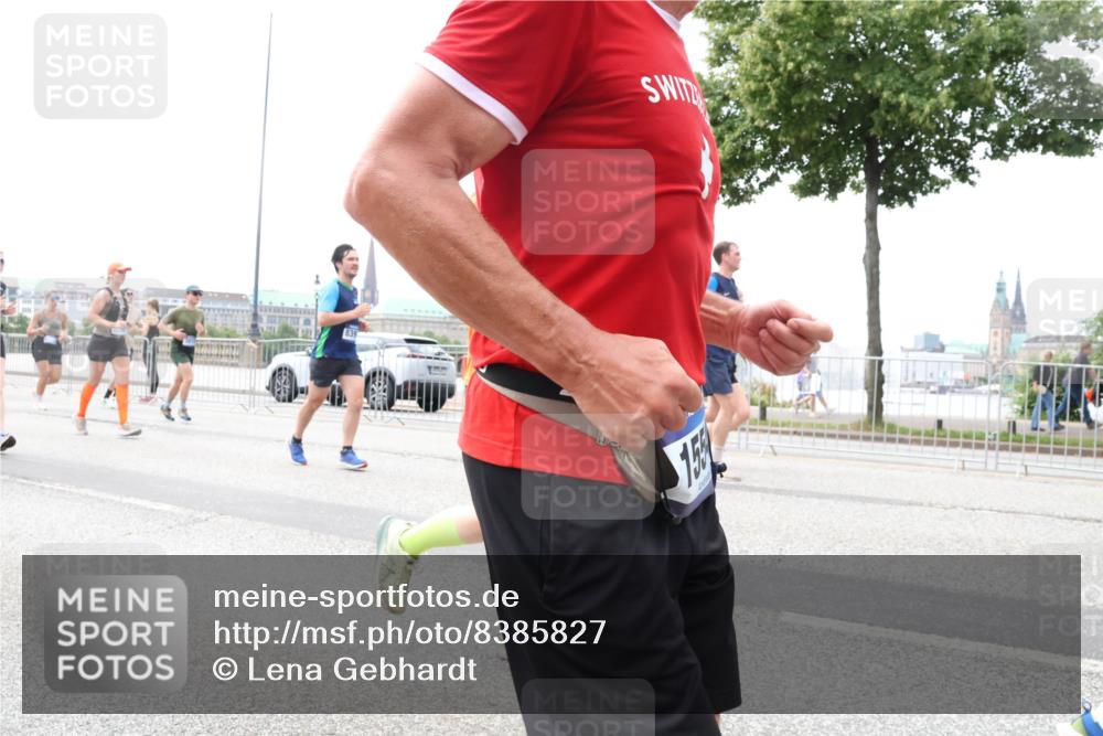 29.06.2025 - hella hamburg halbmarathon Lena Gebhardt http://msf.ph/oto/8385827 29.06.2025 10:40:30 Lombardsbrücke 1018, 1037, 1075, 1291, 1323, 1691, 2019, 2042, 2109, 2173, 2206, 2254, 2299, 2515, 2572, 2762, 2763, 2866, 2888, 3121, 3237, 3293, 3295, 3306, 3432, 3515, 3607, 3808, 3810, 4044, 4173, 4271, 4411, 4471, 4612, 4756, 4906, 4972, 5059, 5113, 5263, 5351, 5352, 5702, 5877, 5975, 6076, 6097, 6163, 6229, 6278, 6280, 6289, 6363, 6463, 6548, 6673, 6750, 6866, 6876, 6890, 6920, 7108, 7174, 7675, 7850, 7956, 8053, 8054, 8307, 8378, 8391 meine-sportfotos.de